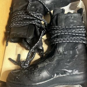 Nike sf Af1 HI boots with box 9.1